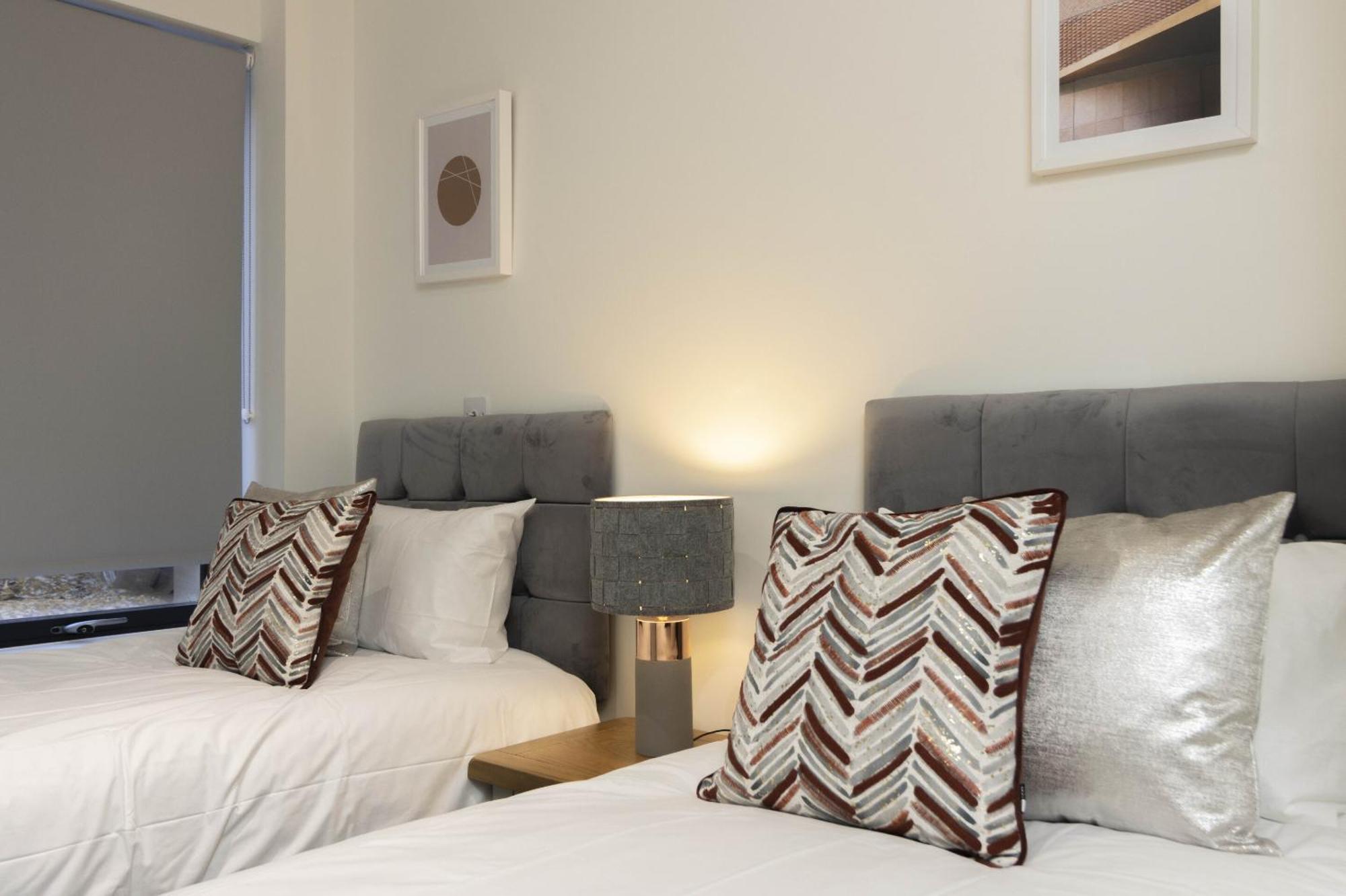 Linacre 1&2 - One And Two Bed Flat Behind The Cathedral With Free Parking And Fast Wifi Lejlighed Exeter Eksteriør billede