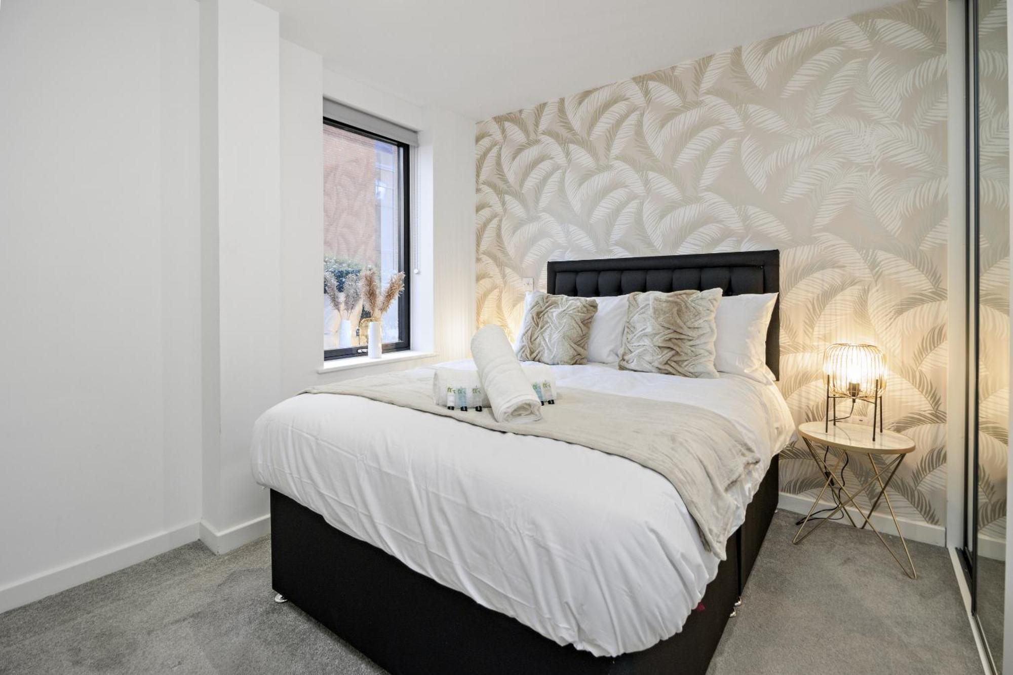 Linacre 1&2 - One And Two Bed Flat Behind The Cathedral With Free Parking And Fast Wifi Lejlighed Exeter Værelse billede